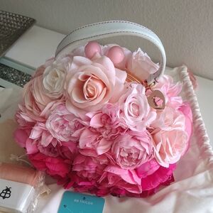 BB Taylor Mrs. Robinson Posy Flower Bag